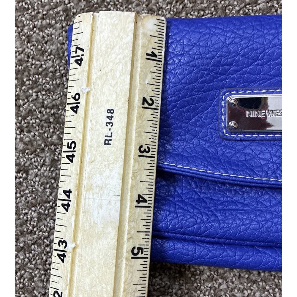 Vtg Nine W. Royal Blue Pebble Leather Folding Wristlet Zip Pkts - Picture 9 of 9